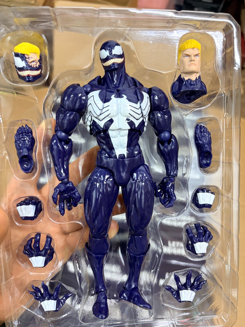 In stock NEW Mess Toys Venom L - đánh giá và giá Model Kit Venom
