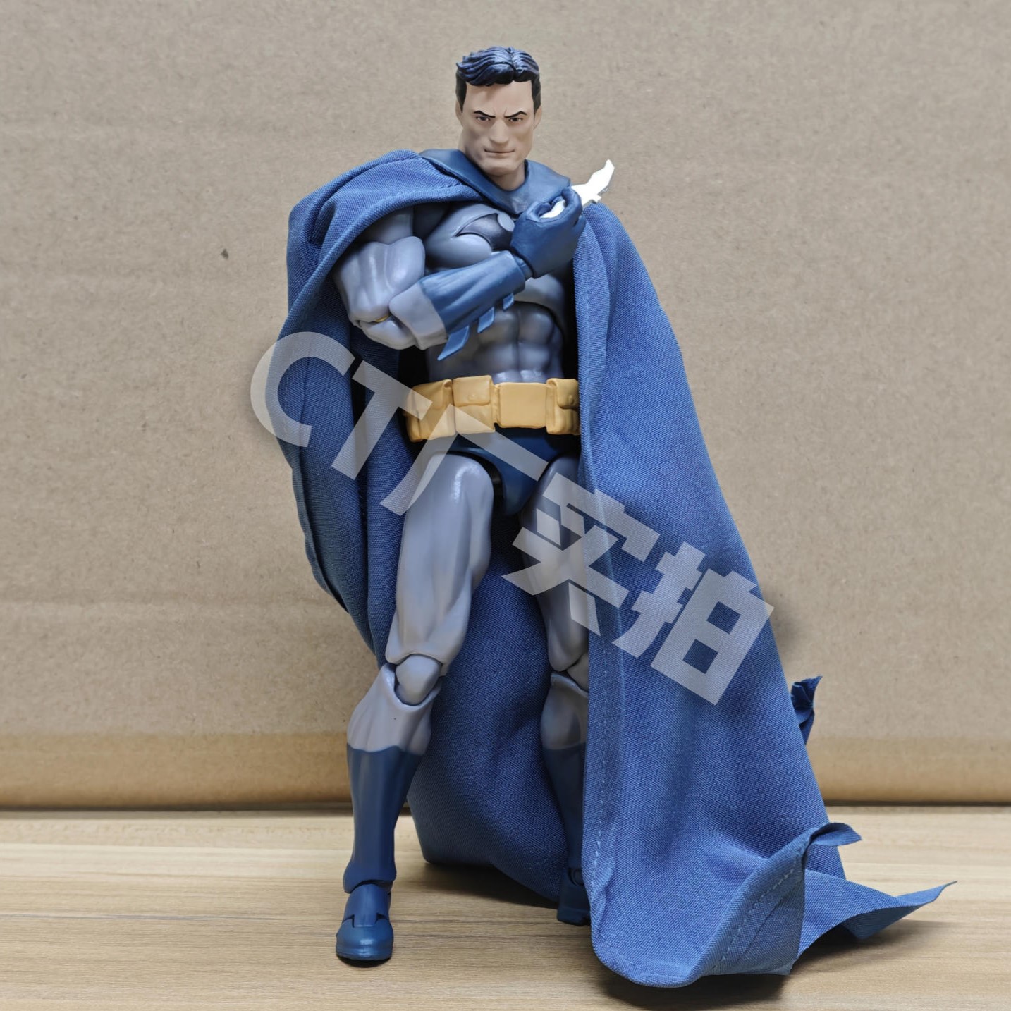 CT Toys Batman Mafex 126 Blue  - đánh giá và giá Model Kit Batman